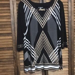 **REDUCED** JM Collection ladies Large top